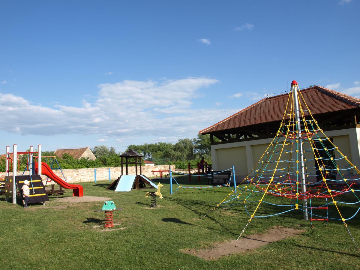 Apartmany Fojtova Studna Sedlec  Exterior foto